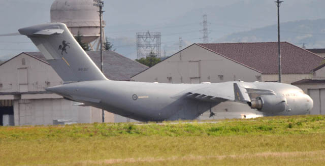 横田基地 米空軍 USAF 36 EAGLE AIRLIFTERS アロハシャツ 橫田飛行場
