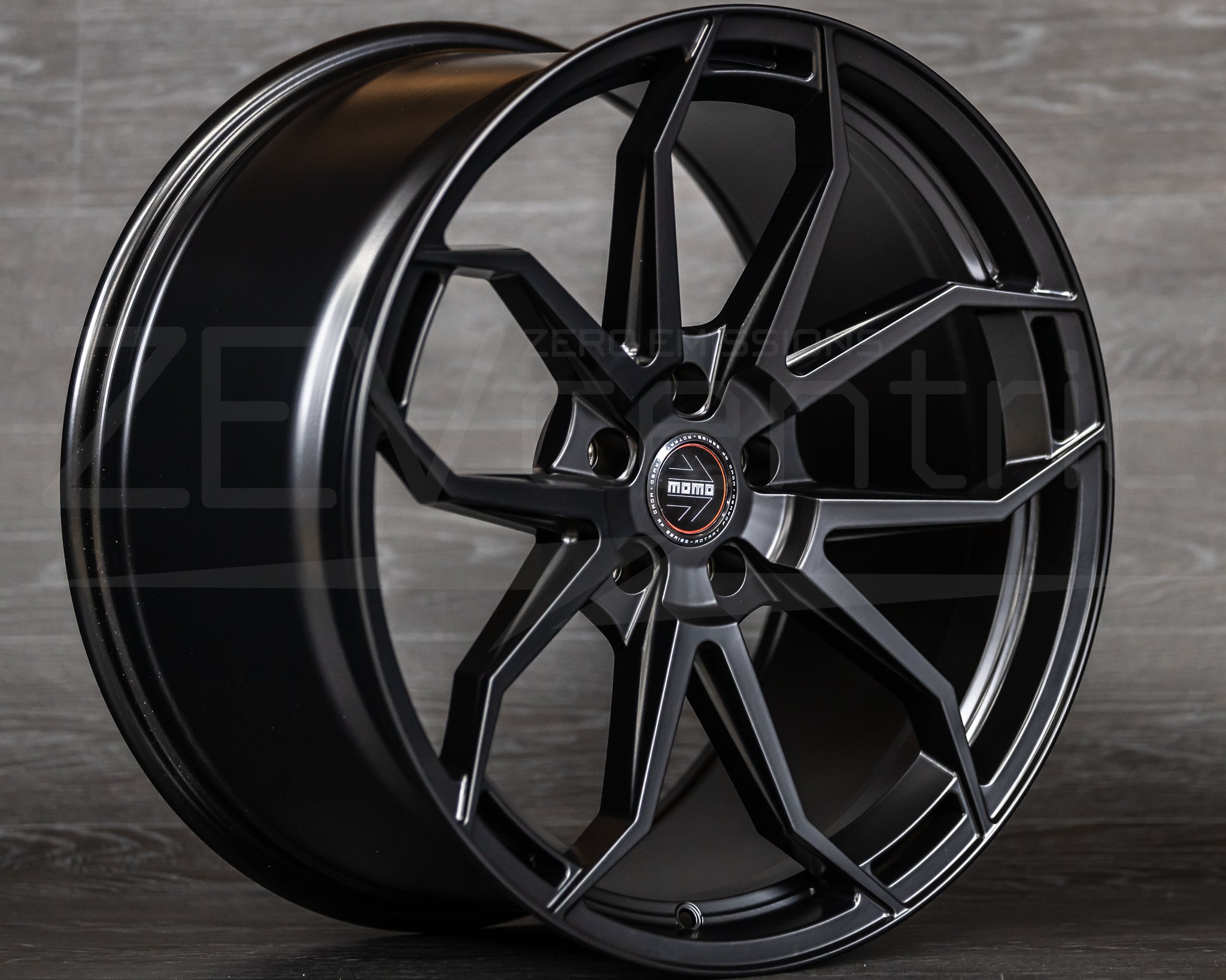 Momo Anzio Satin Black 20