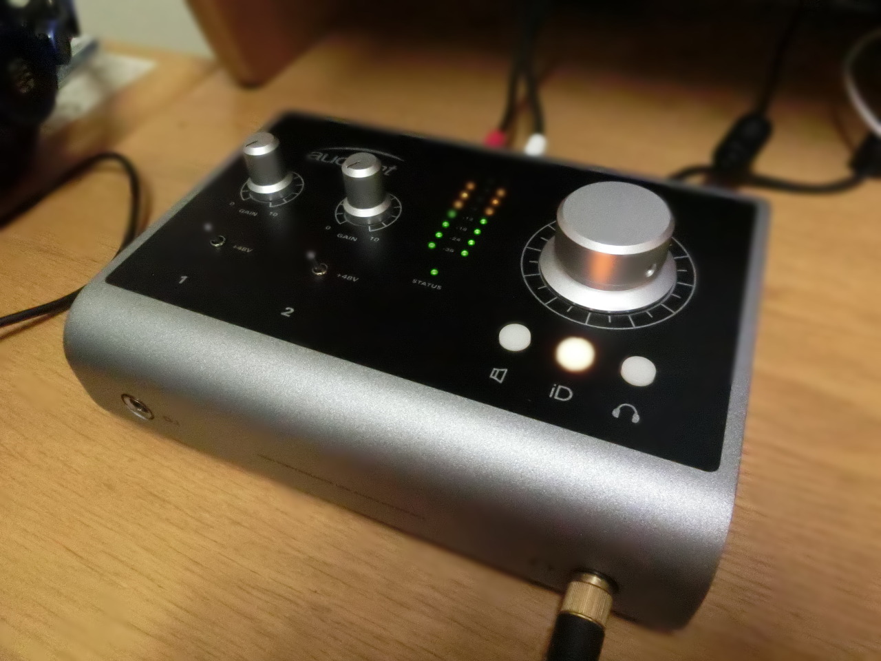 オーディオインターフェイス Audient iD14 ざっくりレビュー - Magic Hour