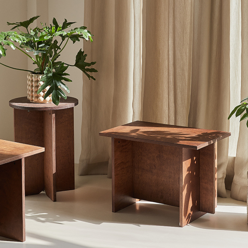 クラシックな木製テーブル カフェテーブル 喫茶店のテーブル6台 カフェ