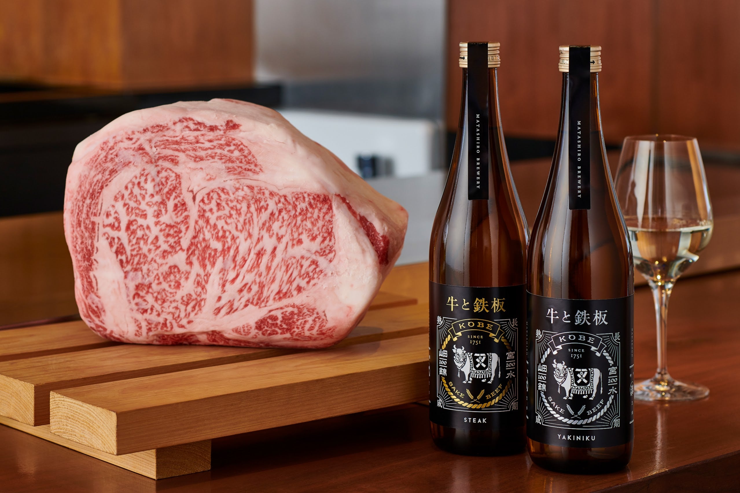 牛と鉄板 – 日本酒＆お取り寄せ 酒蔵直営「十一代目又四郎」- KASANE