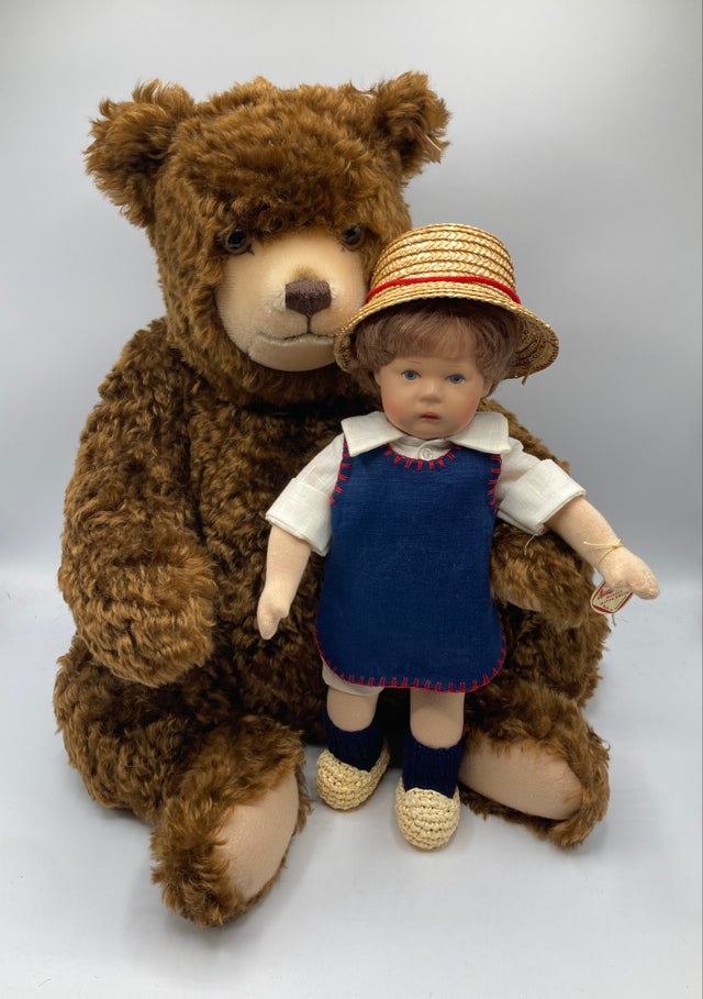 Girls Don`t Cry × Steiff Plush Doll Girls Don`t Cry × Steiff Plush