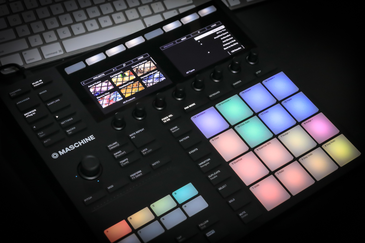 MASCHINE Mk3レビュー : デザイン・操作性・機能性すべてを