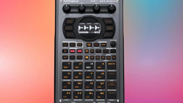 Roland SP-404mk2 – 10年の時を超え、伝説のコンパクトサンプラー SP