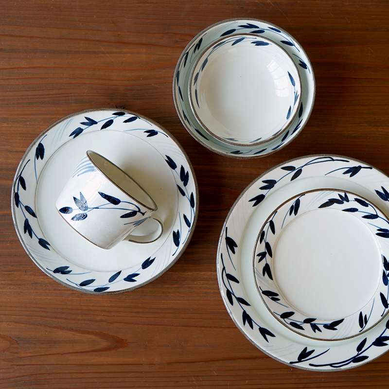 有田焼・伊万里焼（佐賀県） 【有田焼 幸楽窯】錦翡翠銀彩祥瑞 捻梅形