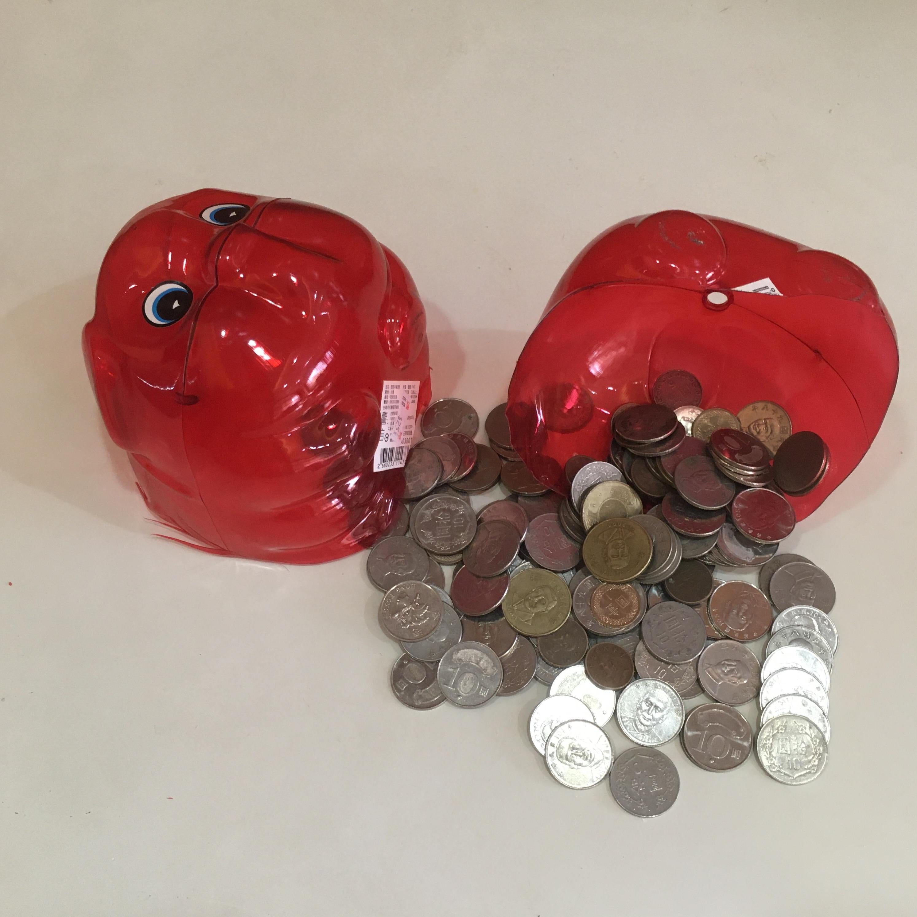 台湾の縁起物 子豚の貯金箱（小）｜カラー：レッド・ブルー・ゴールド