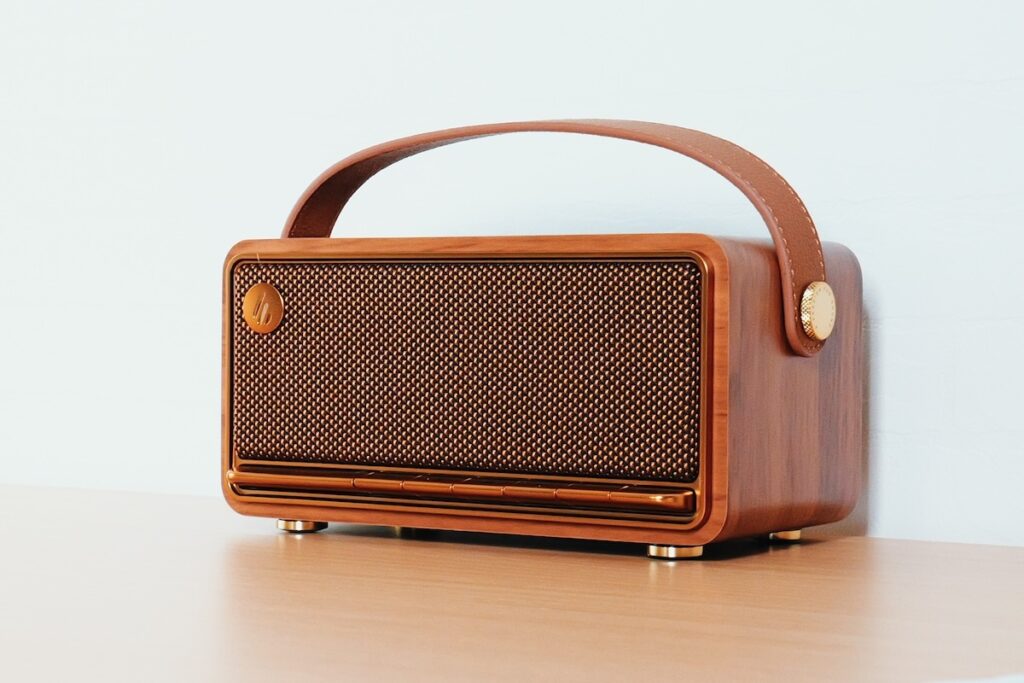 EDIFIER MP330 ブラウン 外箱等全て有り EDIFIER MP330 | EDIFIER JAPAN