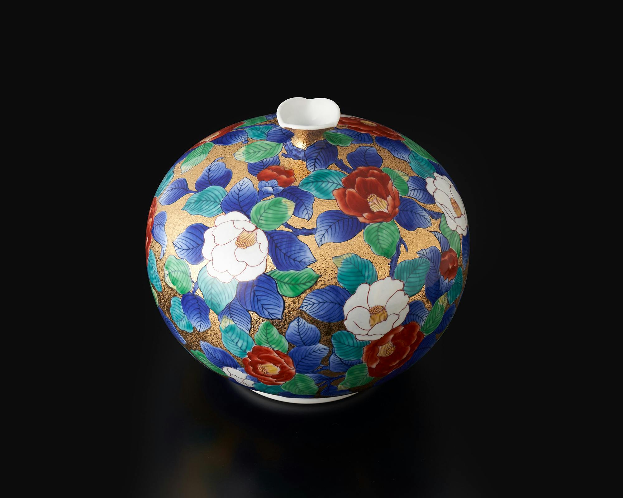 花器「花瓶 金彩椿絵」 金龍窯 江口天童 有田焼 陶磁器 – Takumi Japan