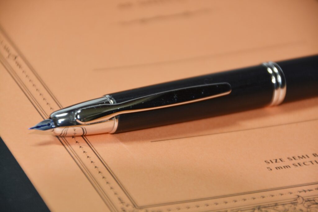 キャップレス木軸】ノック式ですぐ書けるパイロットの万年筆【レビュー