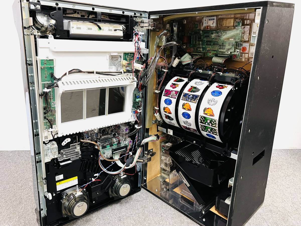 パチスロ実機 パチスロコードギアス反逆のルルーシュR 2 コイン不要機