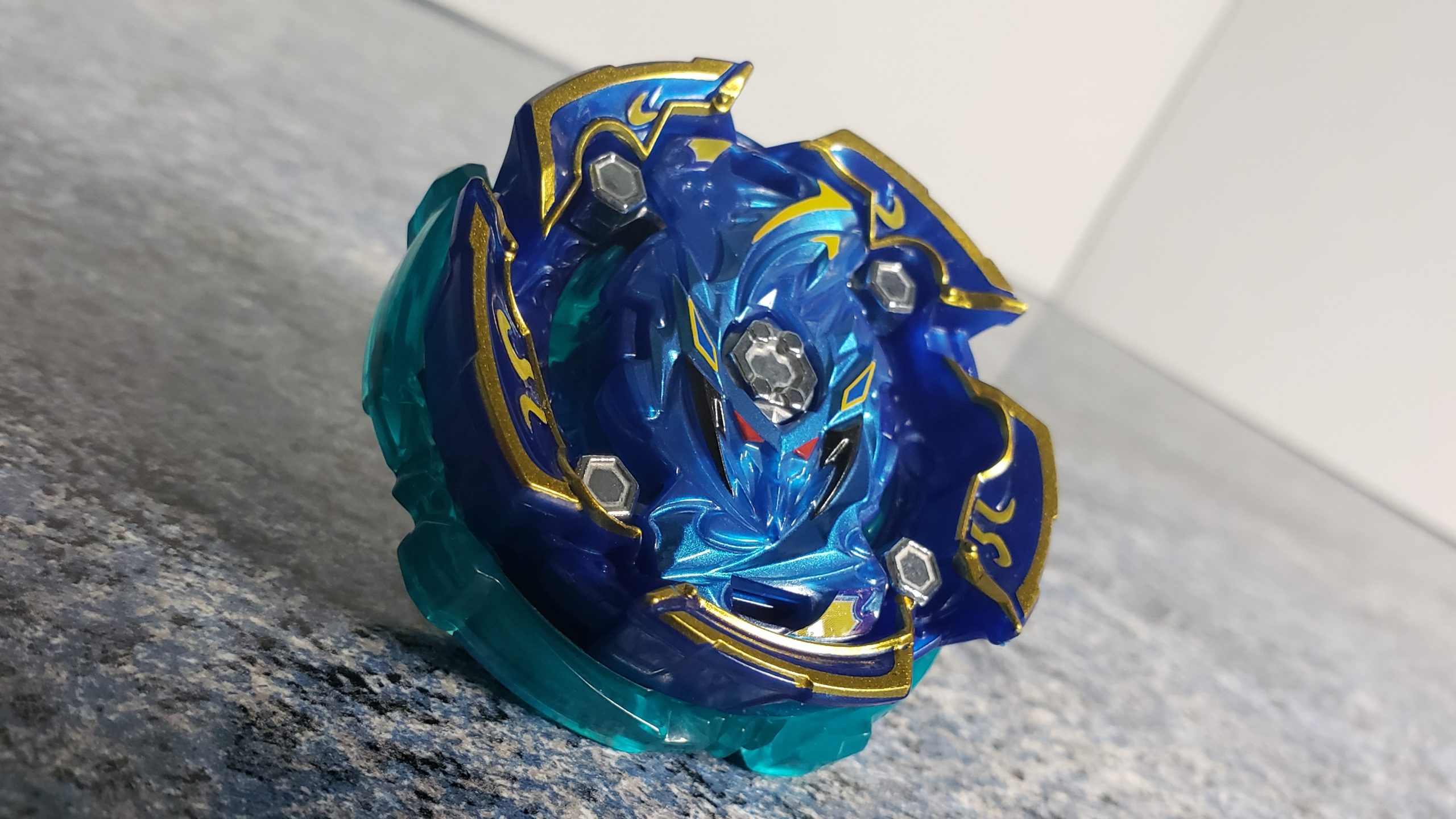 ベイブレードバースト ランダムブースターvol18 未開封 ネイキッド