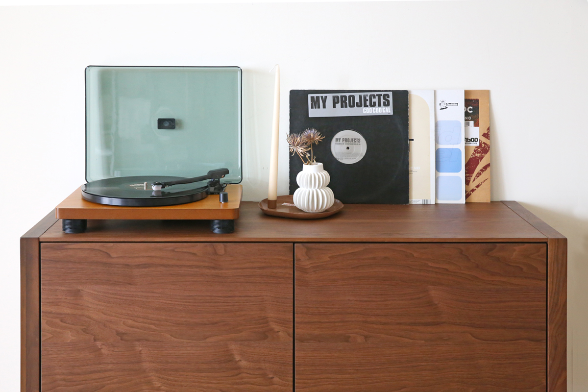 モル 120サイドボード WALNUT(W120×D43×H75cm)税込￥188,000 | 高野