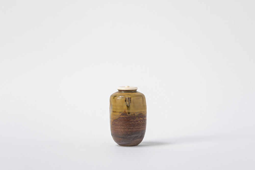 A 268 高取茶入・高取八山造 ( 鵬雲斎大宗匠箱書 ) A 268 高取茶入