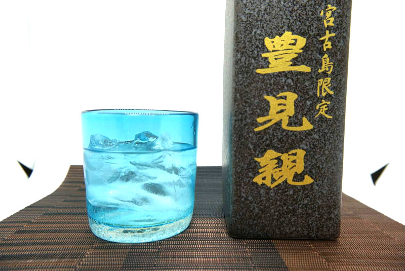 宮古島限定の泡盛『豊見親（とゆぅみゃ）』を頂いたので飲んでみた