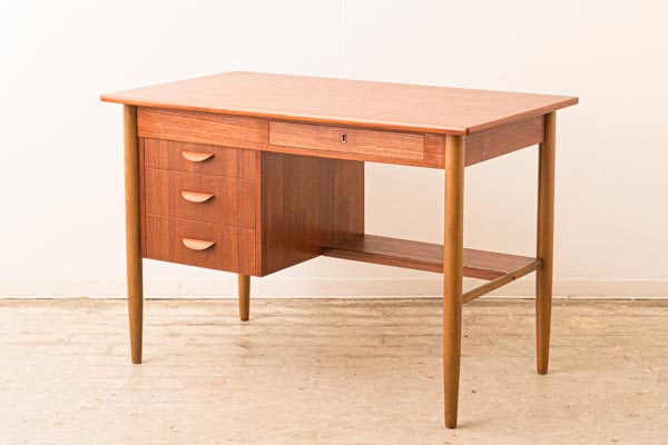 格安現品処分！ 北欧ヴィンテージ デンマーク製 ヴィンテージデスク