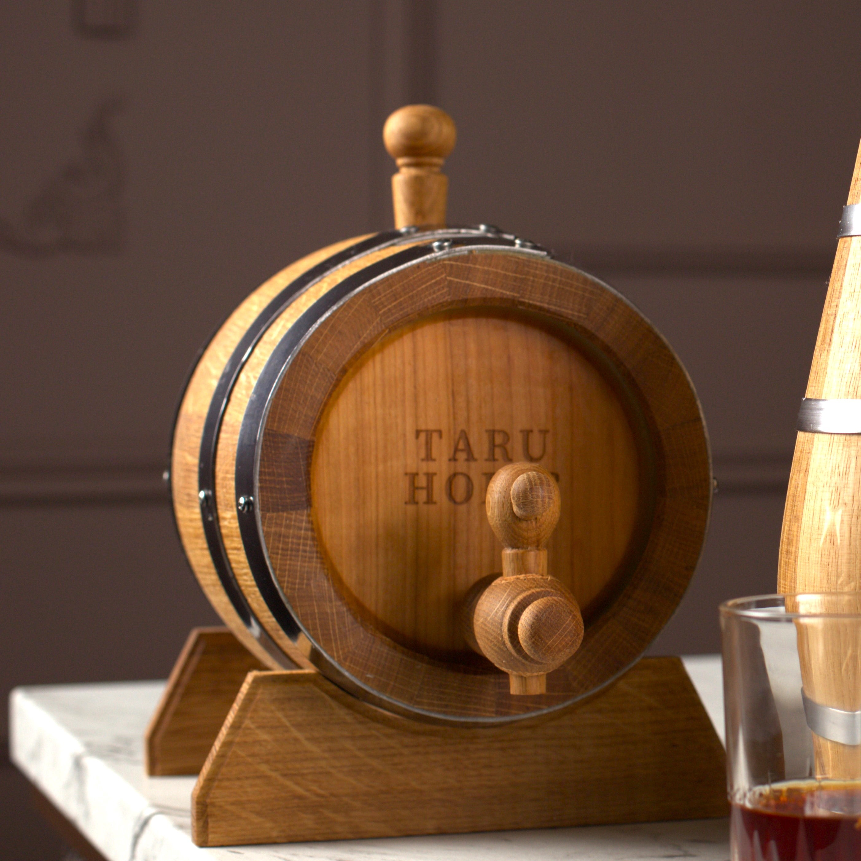 ミニ樽 オーク製の熟成樽 自宅でウイスキーや好きなお酒を簡単熟成