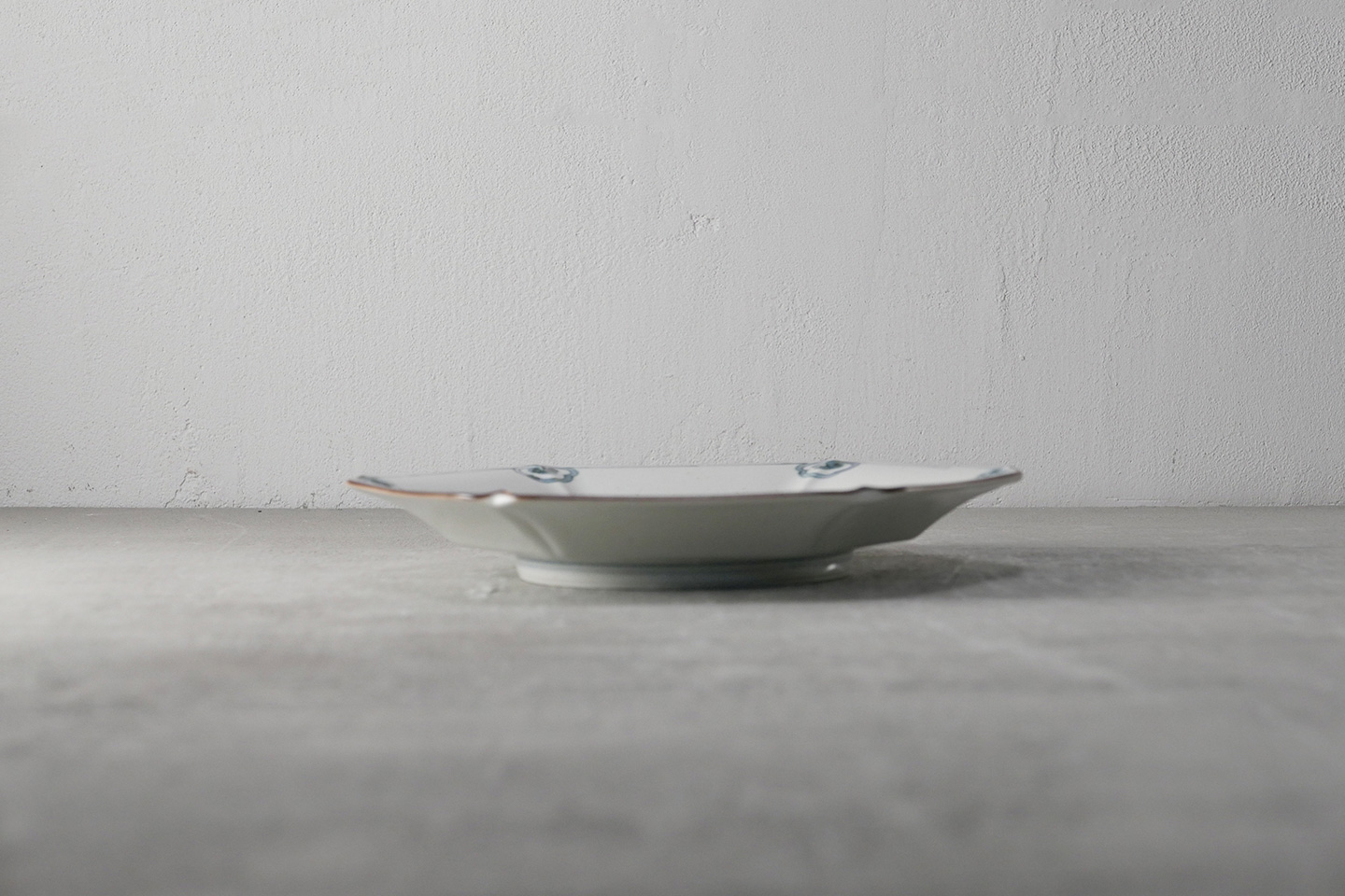 染付山水六角皿 - 【公式】田代陶器店 TASHIRO TOUKITEN オンライン