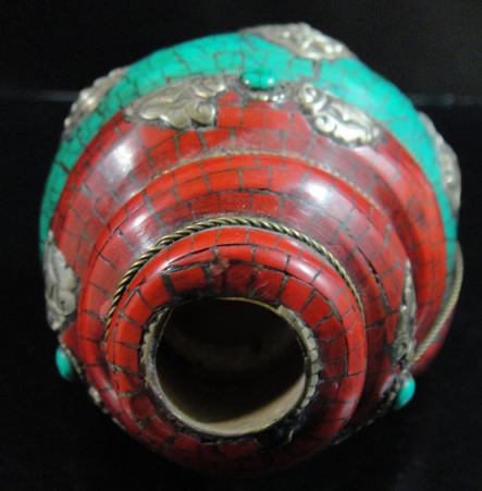 ◇チベット密教法具 法螺貝（シャンカ）八吉祥（タシタゲ） ◇チベット