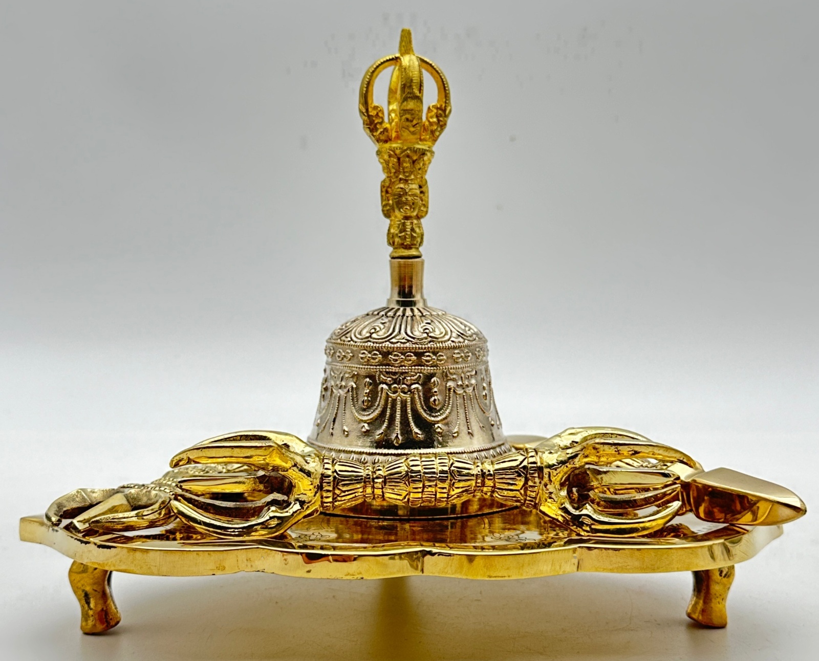 修縁堂】密教法具 真言宗 法器 鬼面九鈷杵vajra21CM Amazon.co.jp: 修