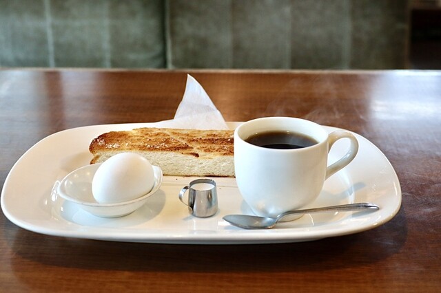 MOMO （モモ） - 堀田（名古屋市営）/喫茶店 | 食べログ