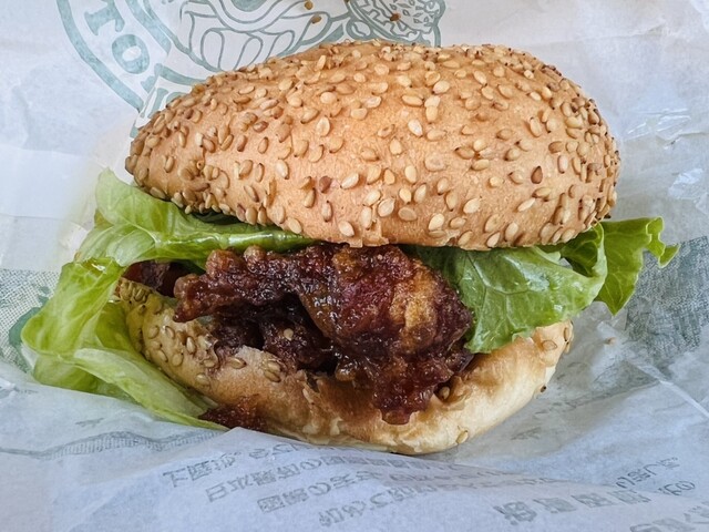 バッジ ラッキーピエロ ハンバーガー 黄色 バッジ ラッキーピエロ