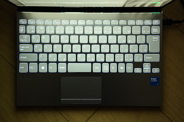 レビュー】最軽量899gの圧倒的モビリティ『VAIO SX12』新型モデル 実機