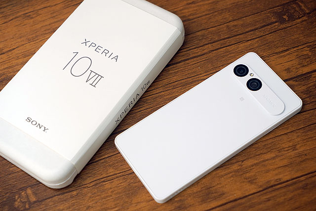 レビュー】『Xperia 10 VII』の謎？に迫る！ 店頭展示モデル開梱実機