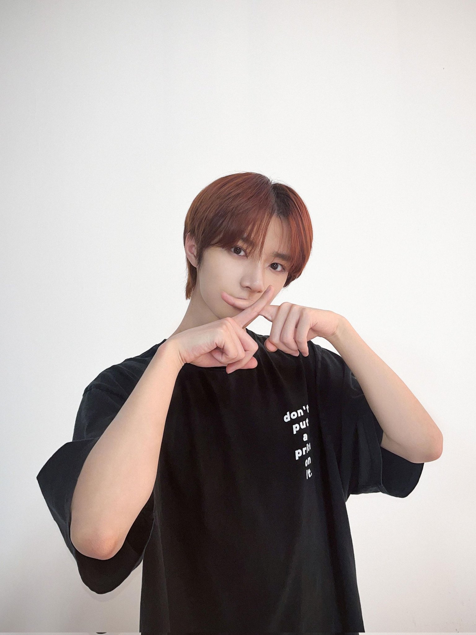 TXTボムギュが何度も着用しているMASSNOUNのTシャツ | TK-TOWN（韓国