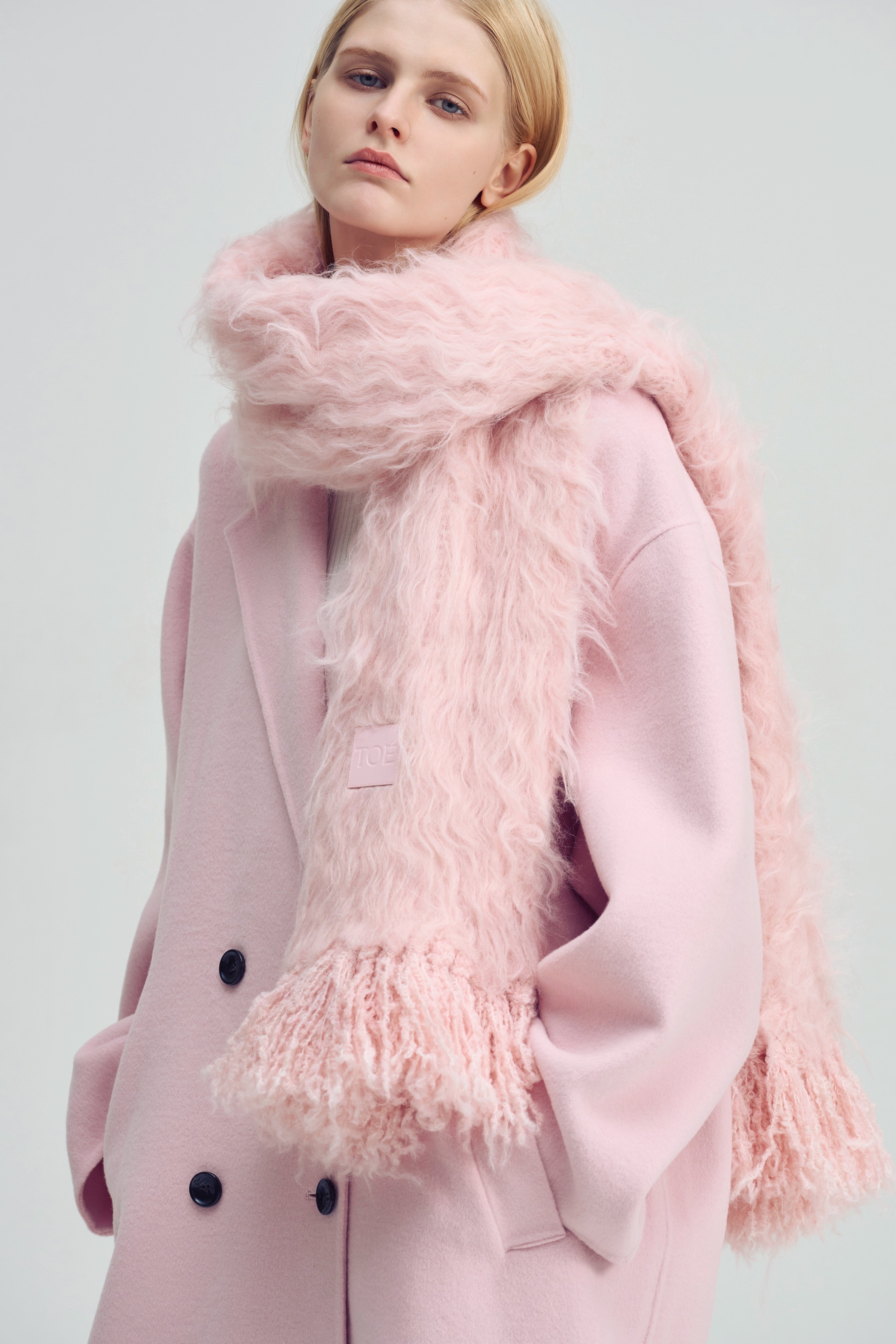 thetoe pigalle shaggy muffler white 美品 Pigalle shaggy muffler