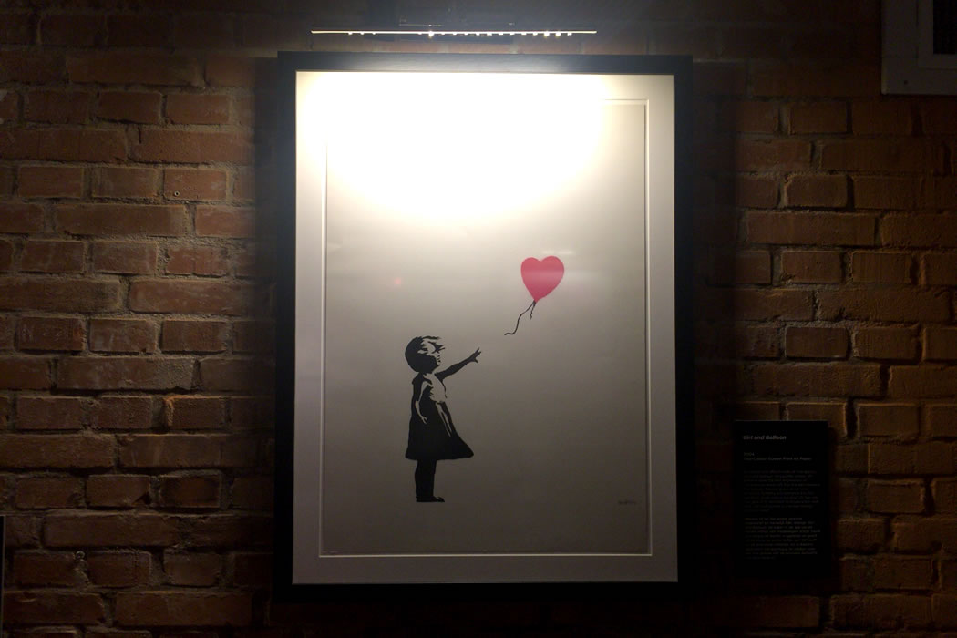 POW(Pictures On Walls) 限定カタログ 2010