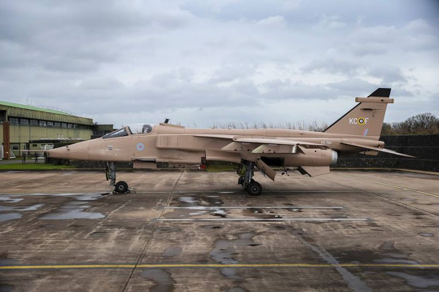 RAF-Cosford-Jaguar-860x573.jpg