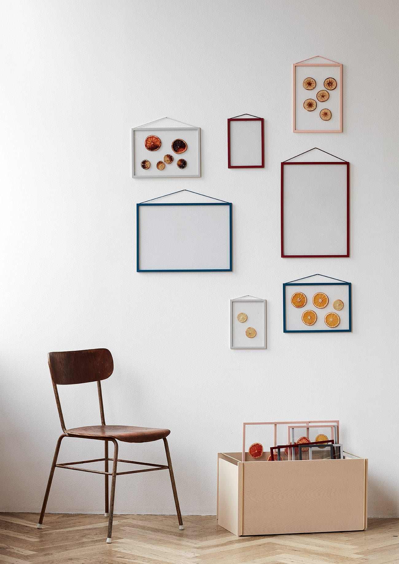 Transparent Moebe Frame in Deep Red - THE POSTER CLUB