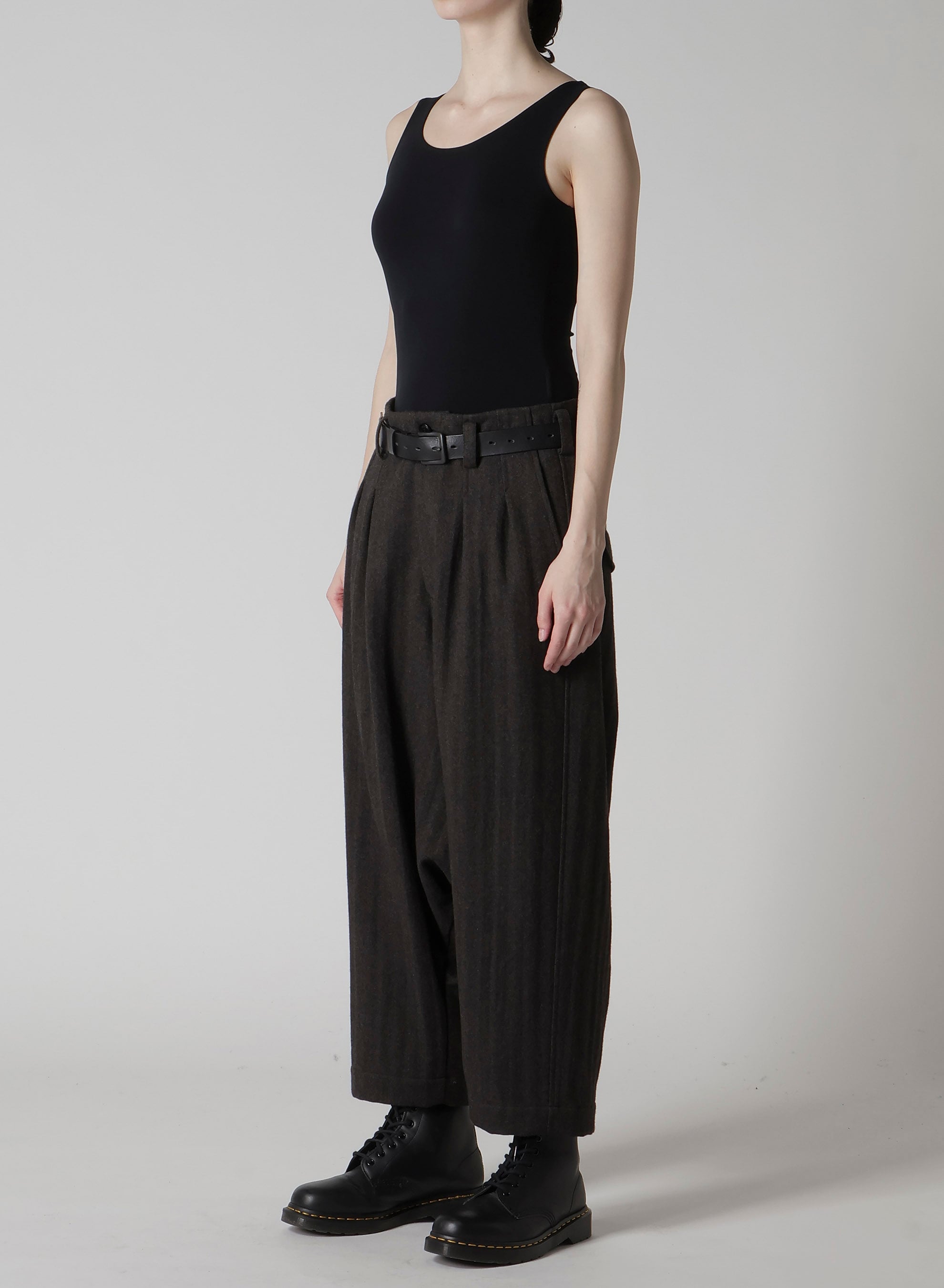 W/NY HERRINGBONE 2-TUCK SAROUEL PANTS(XS Brown): Vintage 1.2｜THE