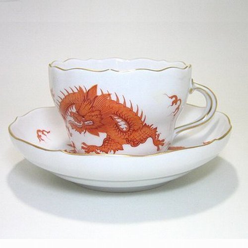 ドラゴン模様の陶器カップ ドラゴン模様の陶器カップ ドラゴン模様の