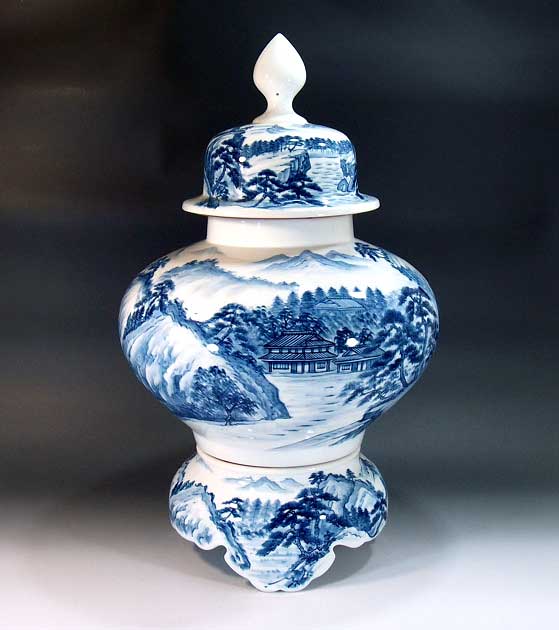 江戸時代、元禄、染錦、沈香壺。箱付き、 江戸時代、元禄、染錦、沈香