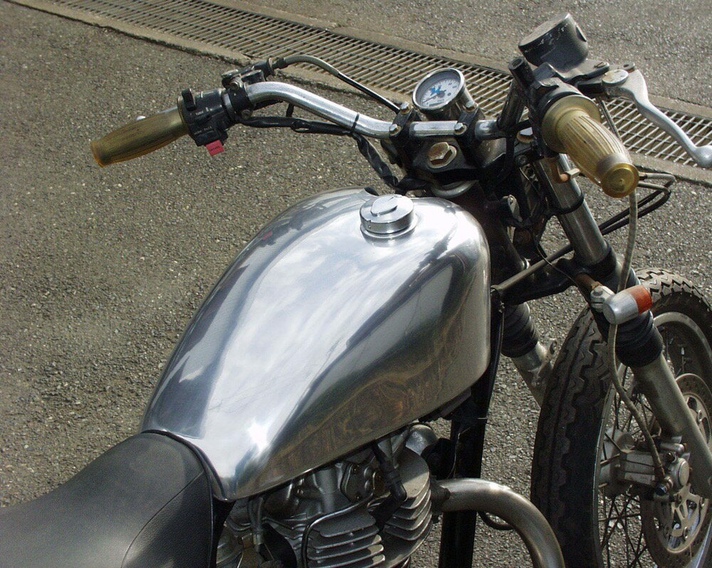 販売 Kawasaki 250TR タンク カワサキ カワサキ 250TR FI BJ250F 純正