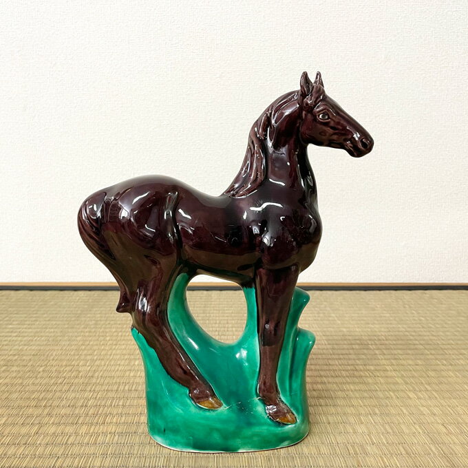 青色の陶器製馬の彫刻 青色の陶器製馬の彫刻 青色の陶器製馬の彫刻