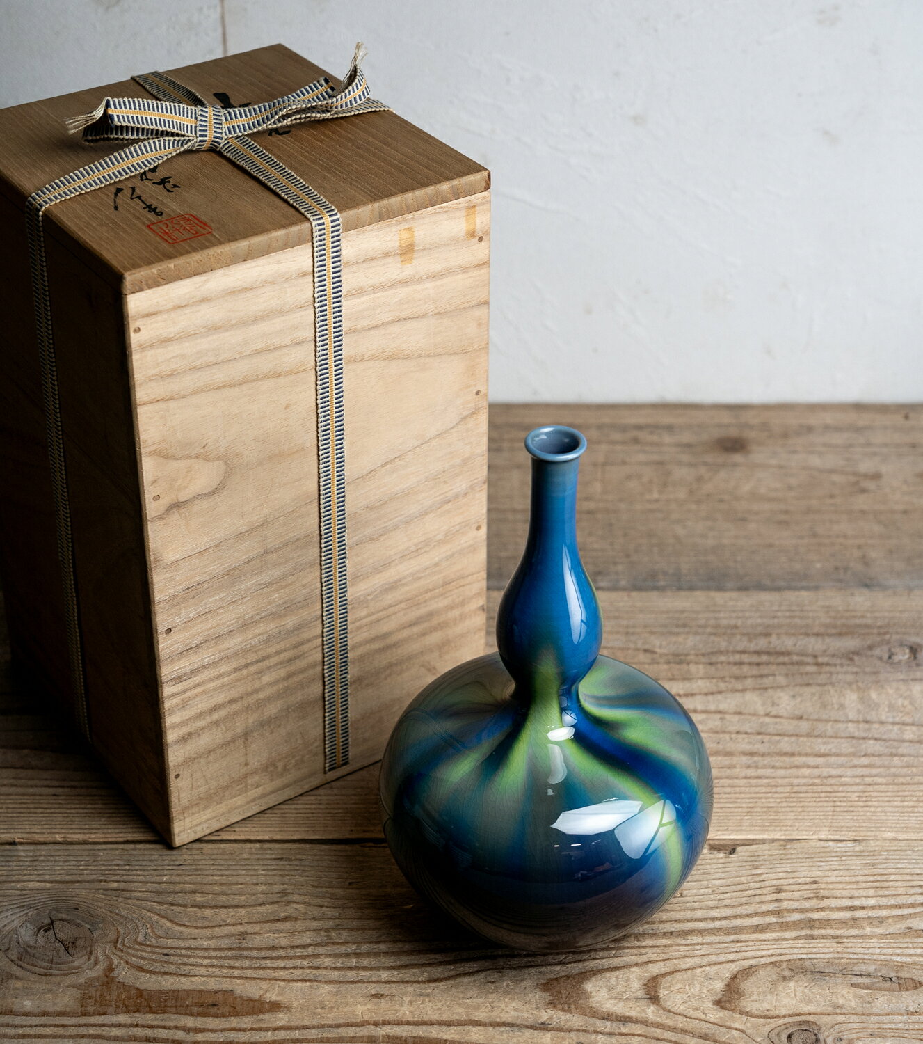 九谷 三代徳田八十吉 蓋付面取花入 青色陶器 蓋付き瓶 木箱付き 九谷