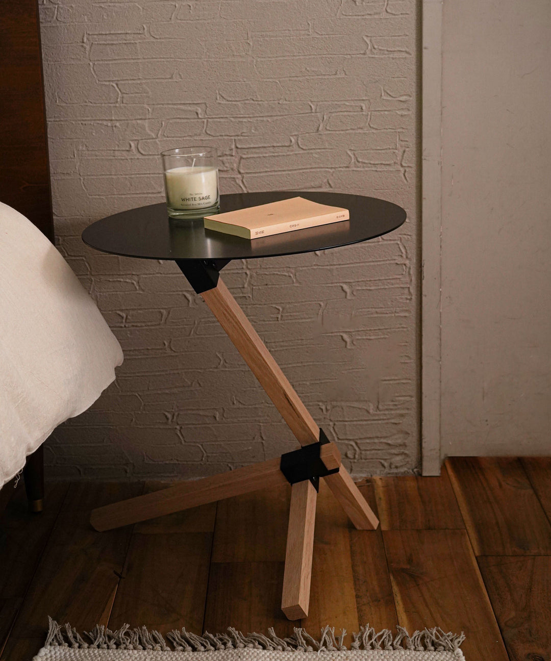 DUENDE（デュエンデ）TRE SIDE TABLE｜シンプルながらもアーキテクトな