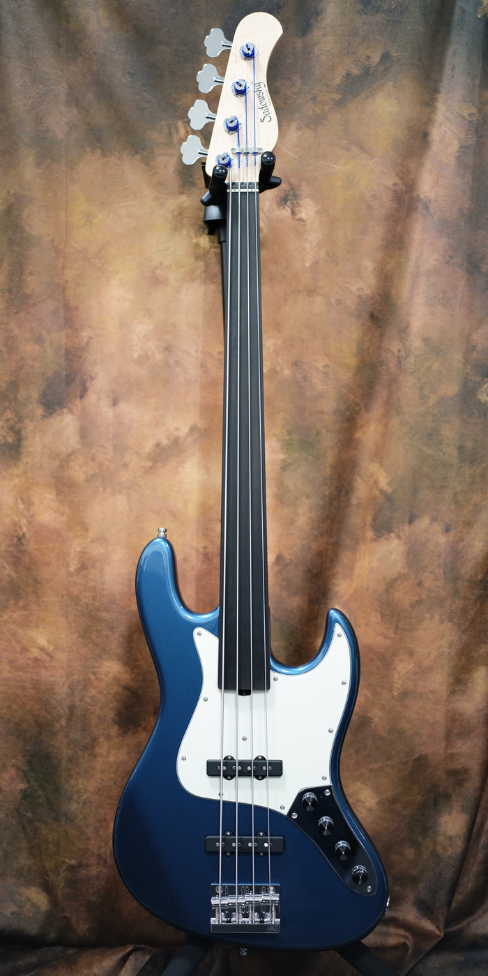 DeliciousTaylormade フレットレスジャズベース チーク材