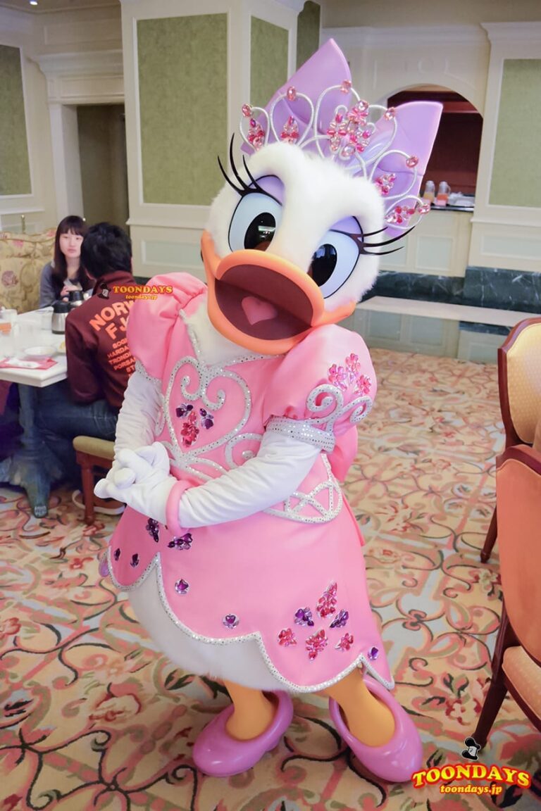 3311.日本ディズニーパルズ特大ピン2004オールプリンセスローズ限定500