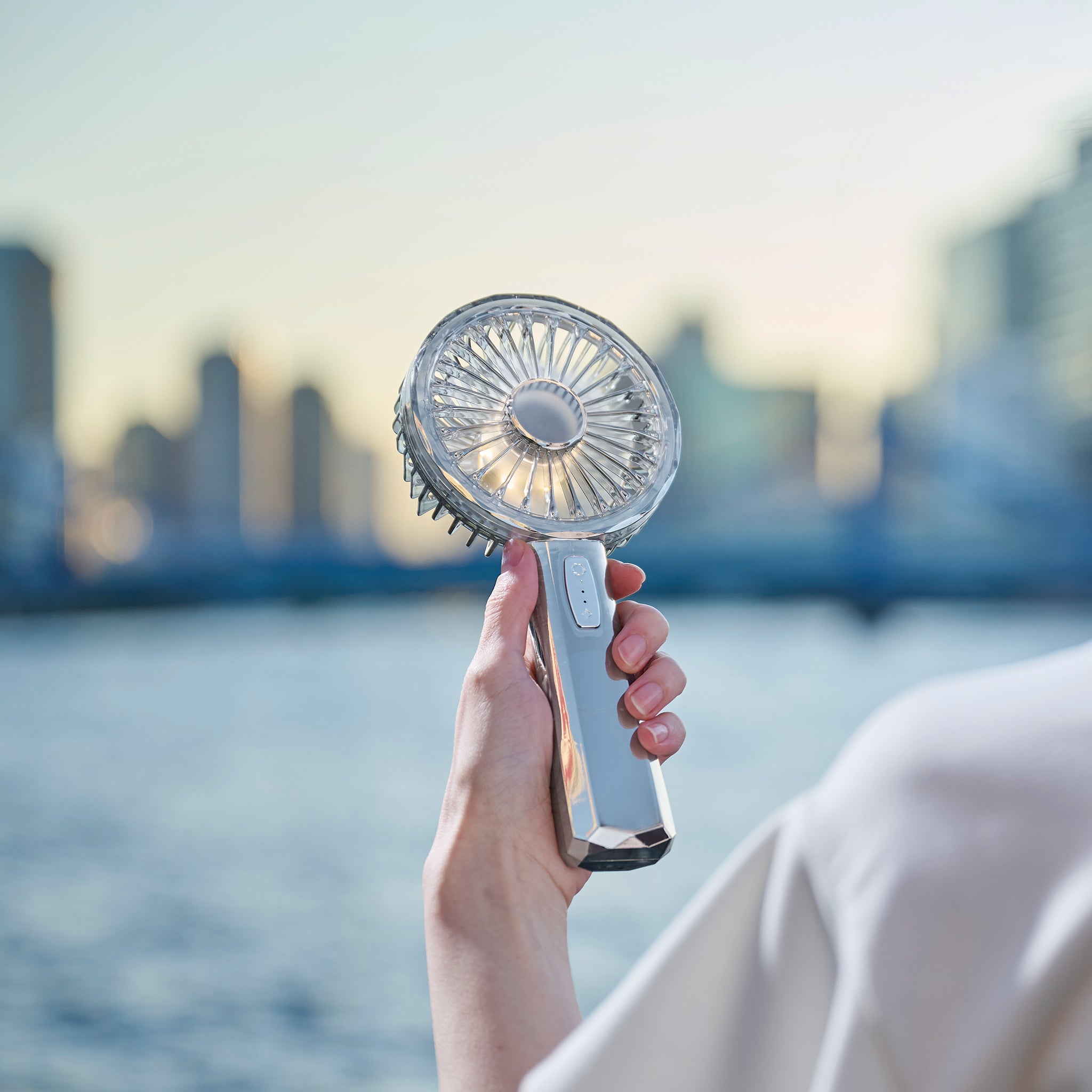 Lumiere with Toffy LED ハンディファン ｜ Toffy公式オンラインショップ