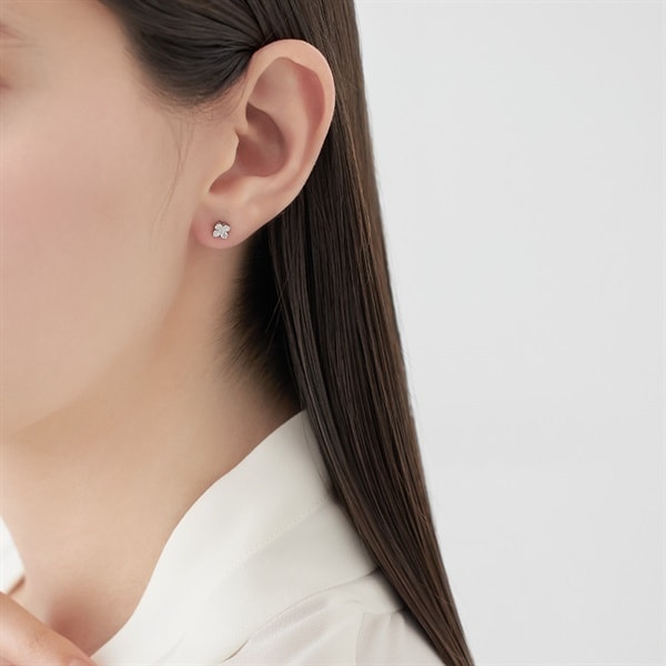 プラチナ ピアス＜Mサイズ＞ | 111823155006 | 【公式】4℃ジュエリー