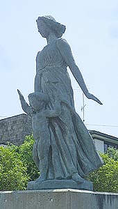 母子像：出征兵士を送る