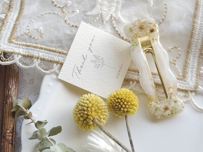 3本の木製チューリップ、赤または紫の木製花、木製チューリップブーケ