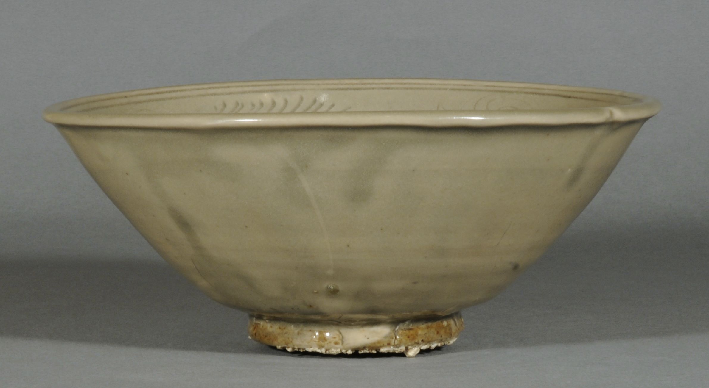 中国 七官青磁 刻花文 手鉢 時代箱 V R8478 【公式通販】