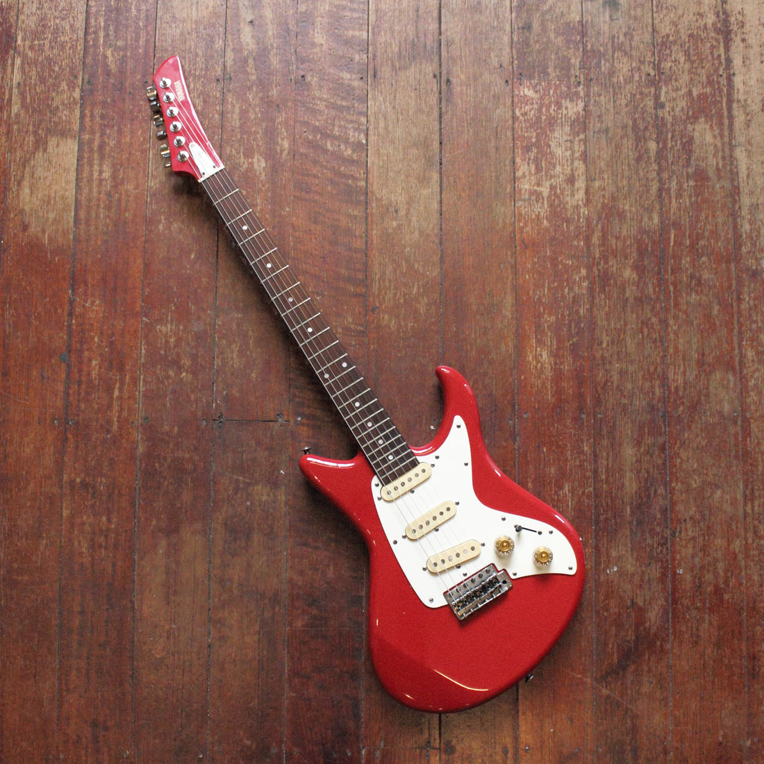 Yamaha SS-300 Bright Red 1983 – Topshelf Instruments