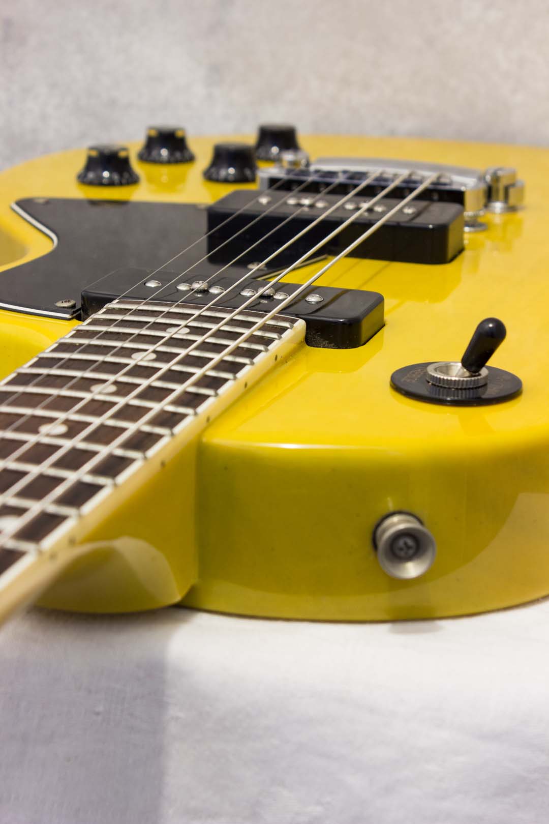 Blitz by Aria Pro II Leopard BLP-SLP Yellow 2015 – Topshelf