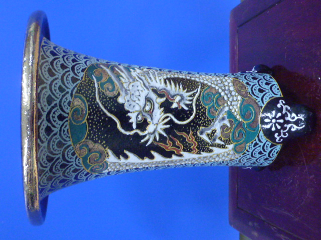 寒蘭専門店 東洋蘭センター / 京楽焼錦鉢 青海波2面窓枠 波に龍 縁金