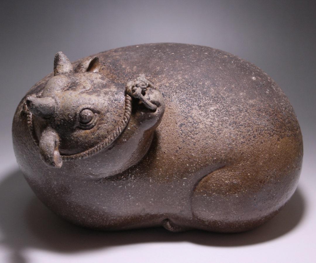 白備前超貴重丑置物年末大売り出しです❣️石井不老作細工銘作品美品